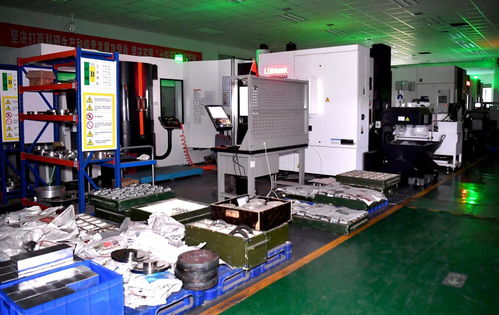 中國火箭零部件研發(fā)工廠,夜間無需專人看管,機器可正常運轉